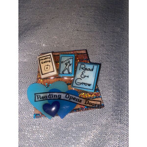 Lucinda Book Pin Blue and White